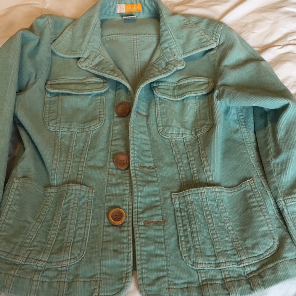 Crop corduroy Jacket.